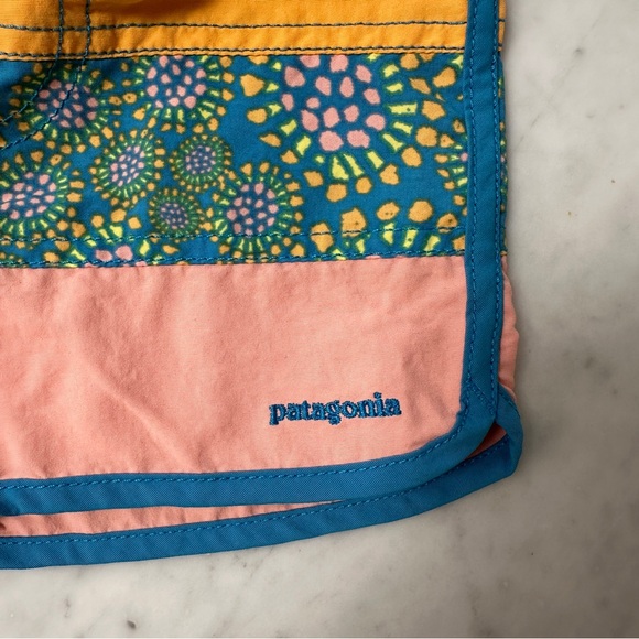 Patagonia baby swim shorts - Picture 2 of 4